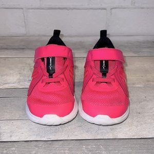 Toddler Girl Nike Sneakers Pink & Black size 6c